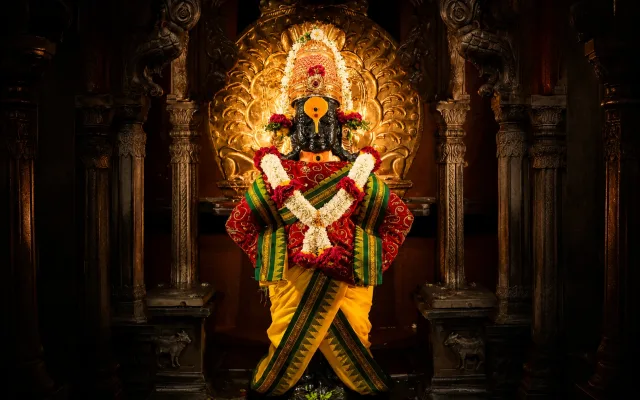 Sri Vitthala Giridhari Parabrahmane Namaha